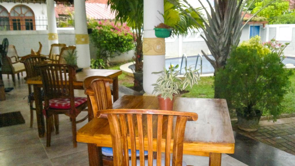 Serendib Guest House Негомбо Экстерьер фото